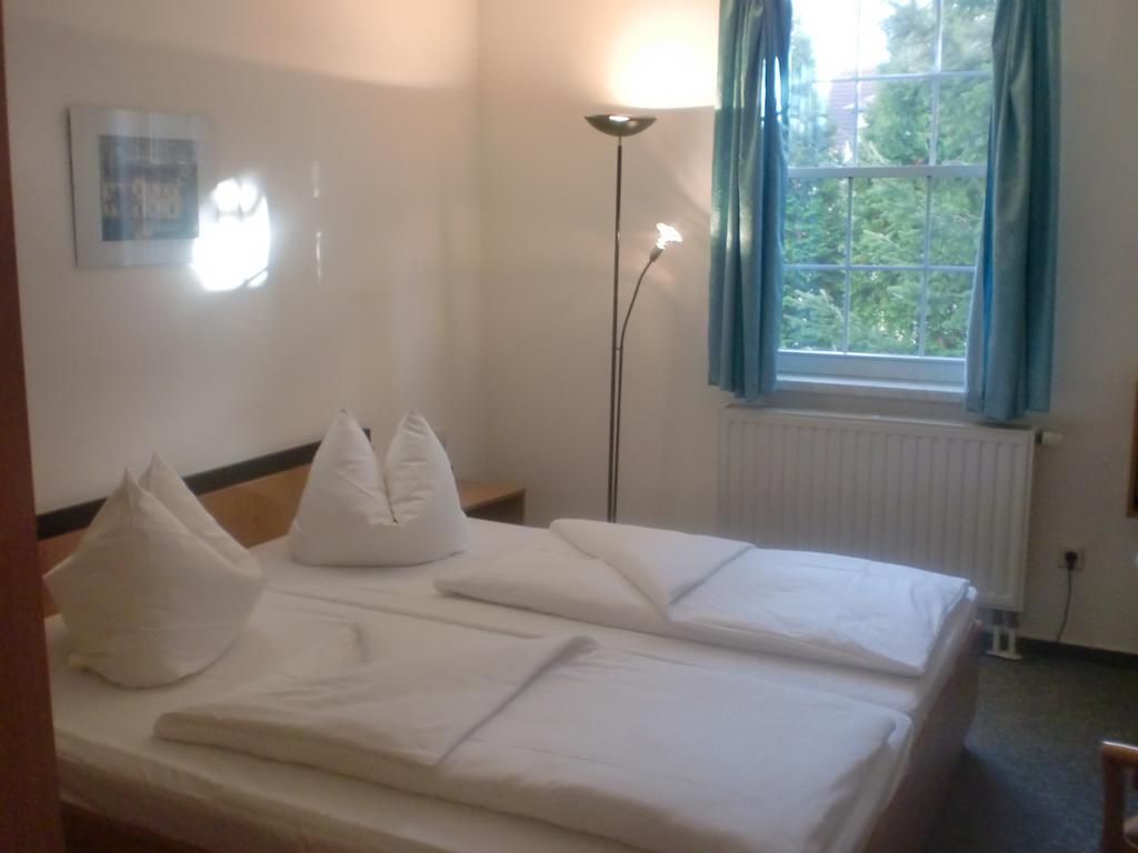 Hotel & Restaurant "Zum Firstenstein" Konigshain Exteriör bild